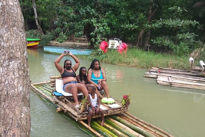 Private Tour From Ocho Rios to Rafting and Tubing - Scenic Journey Commentary