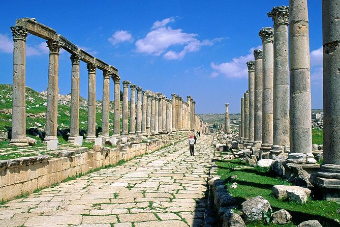 Private Tour, Jerash and Amman City Tour - Marveling at the Roman Theater