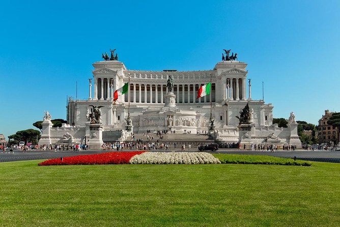 Private Tour of the Rome LDS Temple and the Best of Rome - Throwing Coins at Trevi Fountain