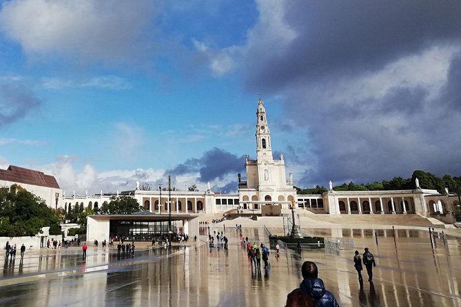 Private Tour to Fatima, Batalha, Nazare and Obidos From Lisbon - Obidos Fortified Town