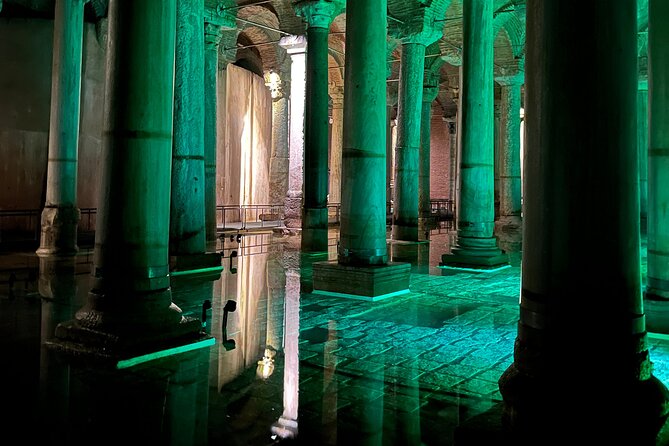 Private Tour to Historical Peninsula in Istanbul - Topkapı Palace Entrance