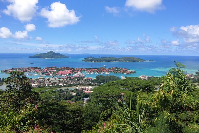 Private Transfer From the Airport to the Hotels, Ports in the Seychelles - Location and Reviews