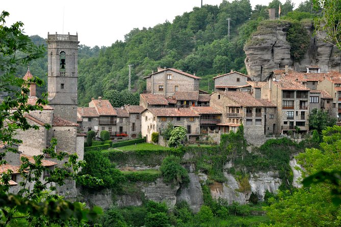 Pyrenees Medieval Village Hike From Barcelona - Included Amenities and Perks