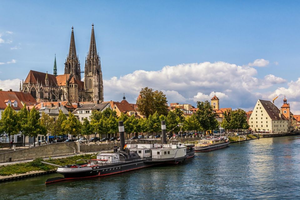 Regensburg: Walking Tour With Italian Wines and Food Tasting - Expert Guide Insights