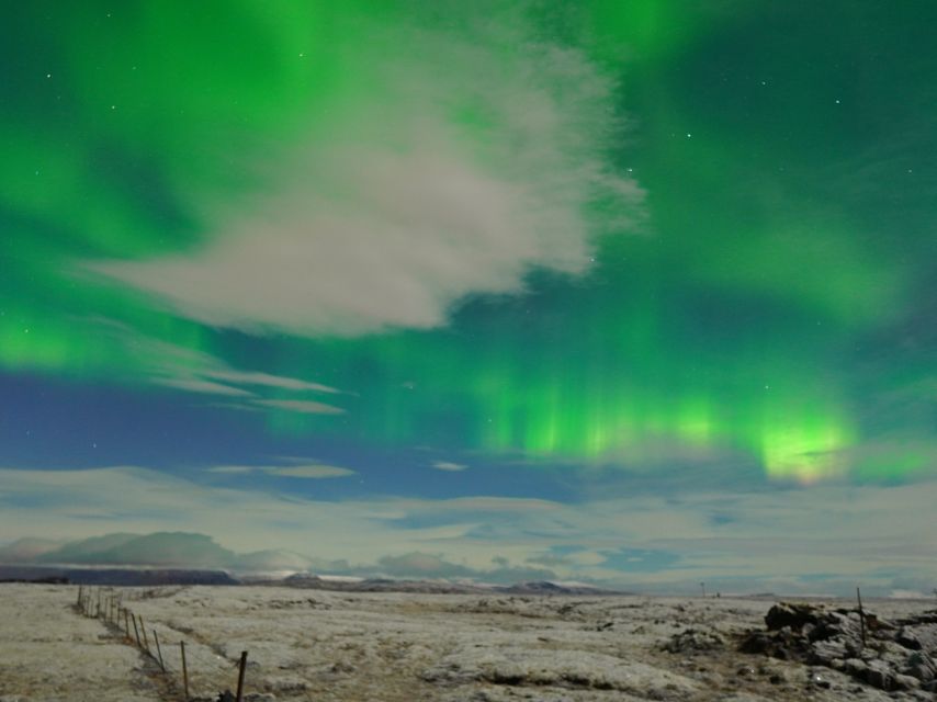 Reykjavik: Northern Lights Minibus Tour With Viking Weapons - Aurora Borealis Opportunity