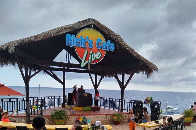 Rick's Café and Seven Mile Beach Negril Private Guided Tour - Reviews and Ratings