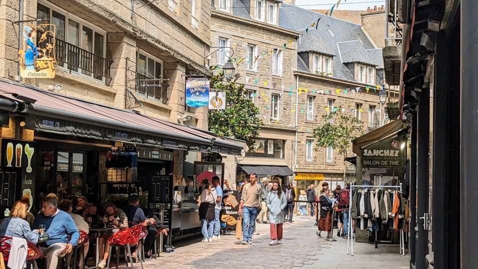 Saint Malo: Self-Guided Walk Through the Historic Old Town - Captivating Narrow Alleyways