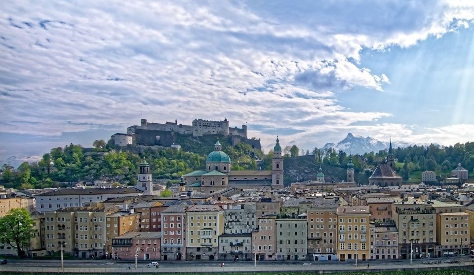 Salzburg Private Walking Tour - Exploring Iconic Salzburg Landmarks