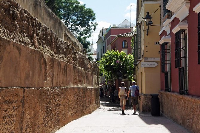 Santa Cruz Jewish Quarter Guided Tour in Seville - Alfalfa Square Marketplace