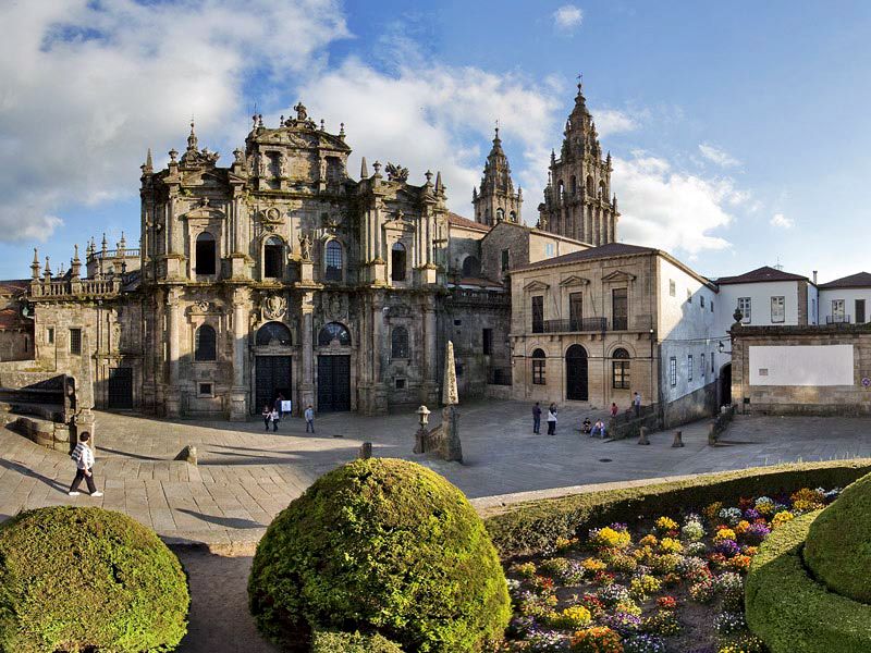 Santiago De Compostela Full-Day Tour From Porto - Visiting Santiago De Compostela