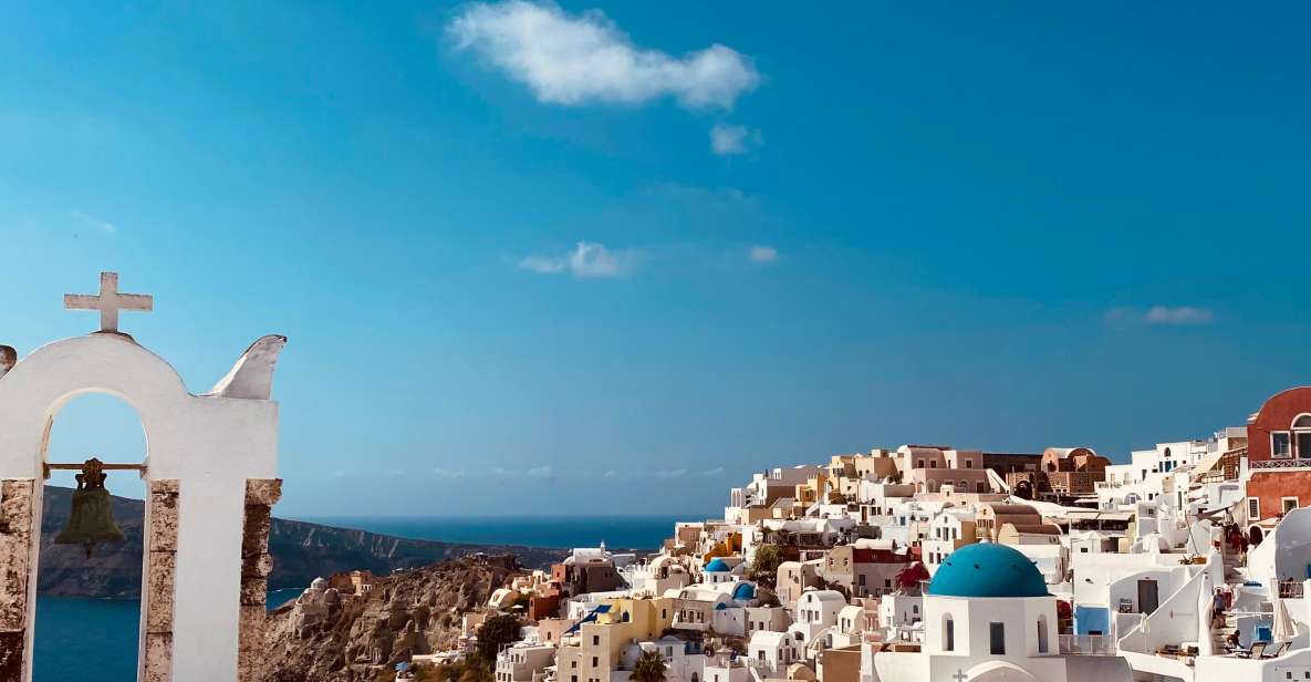 Santorini: Private Tour in the Picturesque Village of Oia - Exploring Oias Architecture