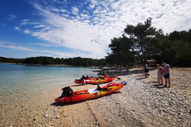 Sea Kayaking Adventure From Hvar Island to the Pakleni Islands - Exploring the Pakleni Islands