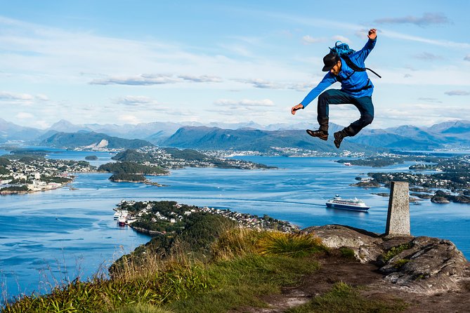 Seakayak And Hike in Ålesund - Picturesque Scenery