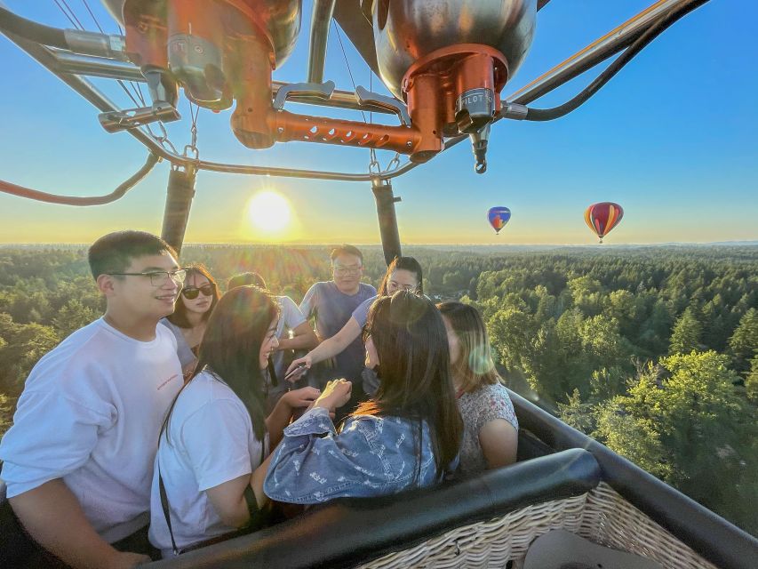 Seattle: Mt. Rainier Sunset Hot Air Balloon Ride - Complimentary Return Transportation