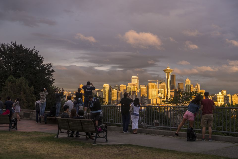 Seattle: Night Tour With Local Guide - Booking Information