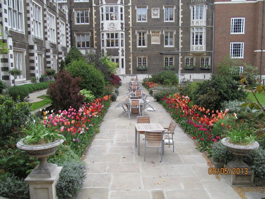 Secret Gardens of London Full-Day Tour - Chelsea Physic Garden