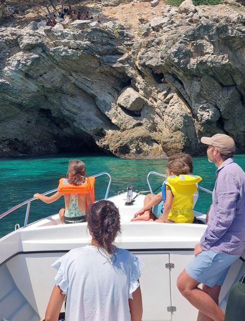 Sesimbra: Private Boat Tour-Wild Beaches, Secret Bays, Caves - Experiencing Praia Do Inferno