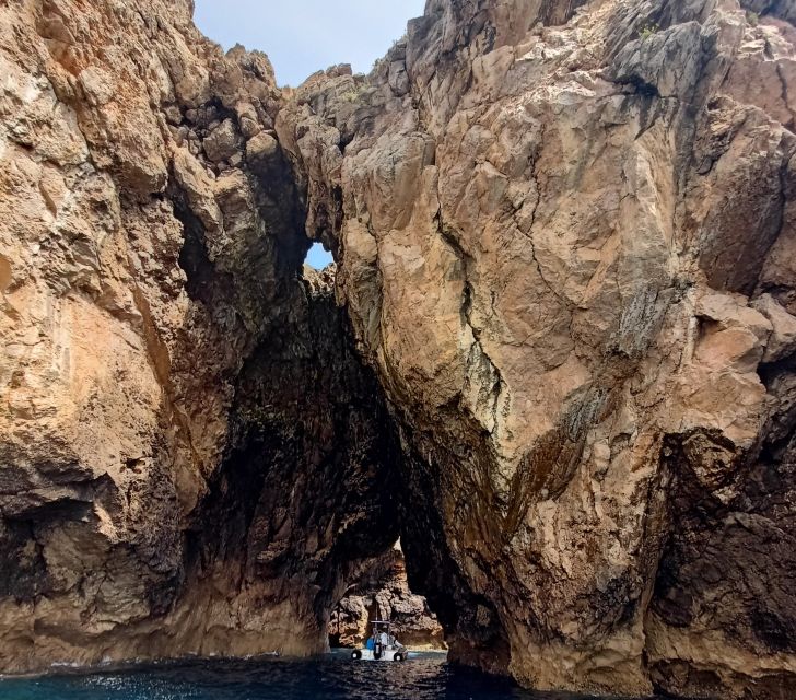 Sesimbra: Sesimbra and Espichel Grotto Tour - Inclusions