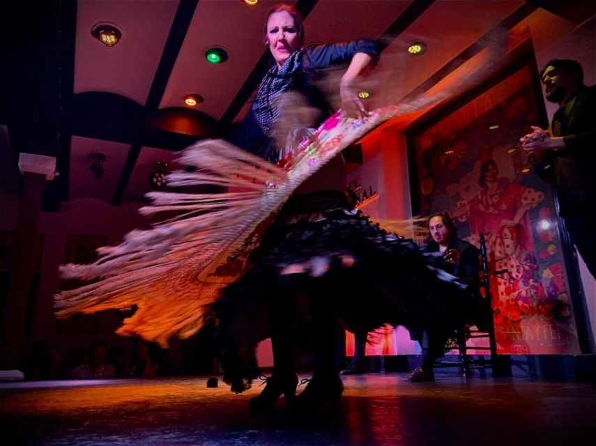 Seville: The Arenal Flamenco Show Table - Venue and Atmosphere