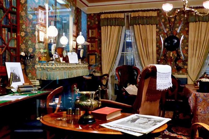 Sherlock Holmes Museum & Westminster Walking Tour - What to Expect