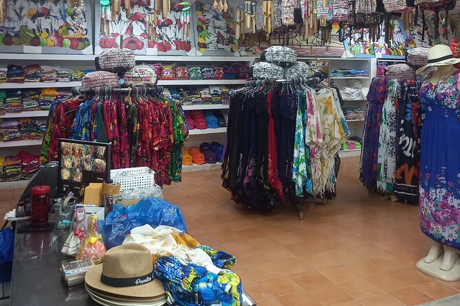 Shopping or Souvenirs in Plaza Bávaro - Accessibility and Requirements