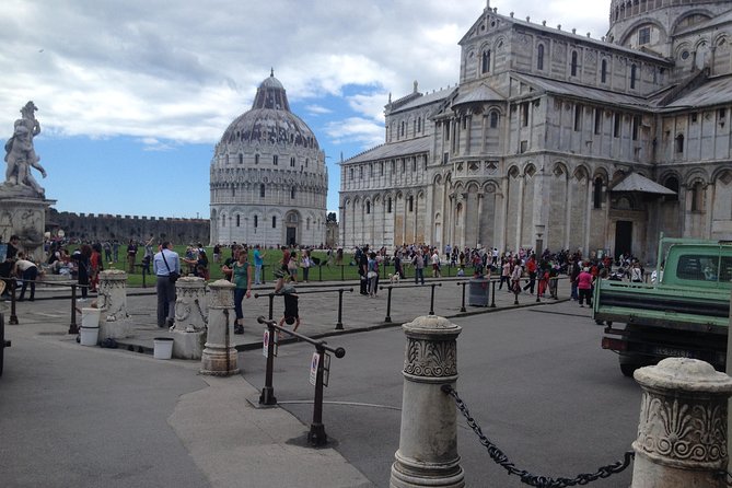 Shore Excursion From Livorno to Pisa and Lucca - Knowledgeable Drivers and Local Insights