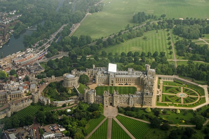 Simply Windsor Castle Tour From London With Transportation and Audio Guides - Accessibility and Fitness Level