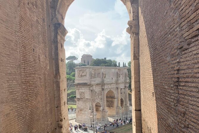 Skip the Line Walking Tour of the Colosseum, Roman Forum and Palatine Hill - Guided Tour With Local Expertise