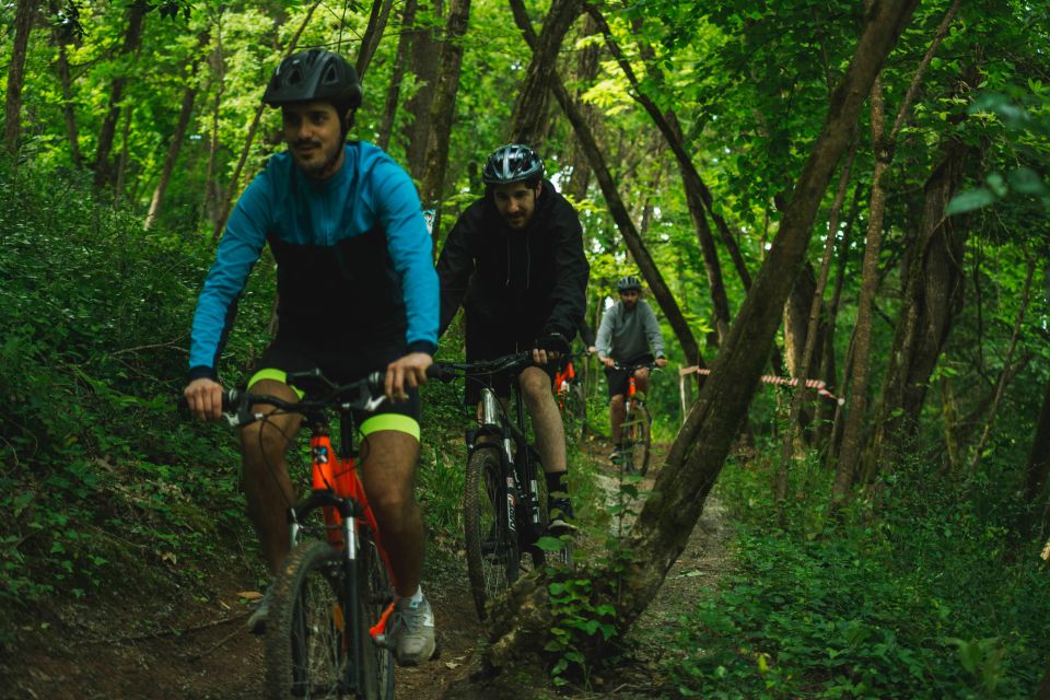 Somewhere Biking - Self-Guided Cozy Carmelita Route - Exploring Historic Coimbra