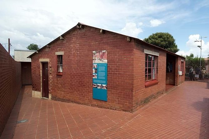 Soweto Half Day Tour - Mandela House Tour