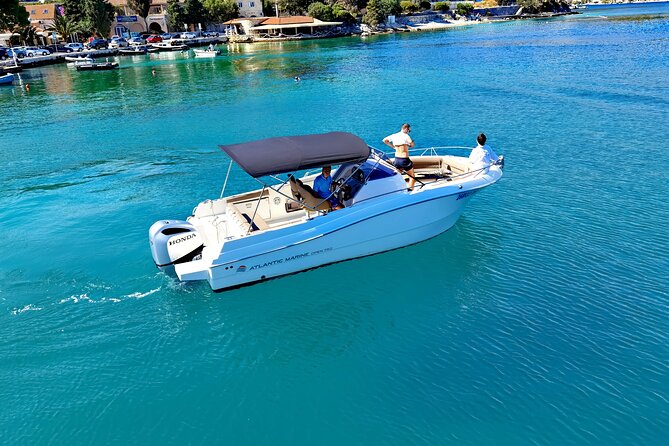 Speedboat Atlantic Marine 750, 4 or 8 Hours - Driving License and Age Requirements