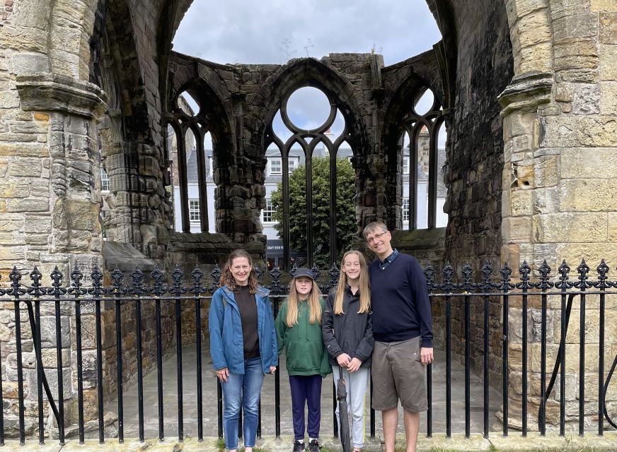 St Andrews: Private Dark Side Guided City Tour - Ghost of Tom Morris