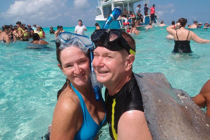 Stingray City Private Charters - Cayman Islands Stingray Experience