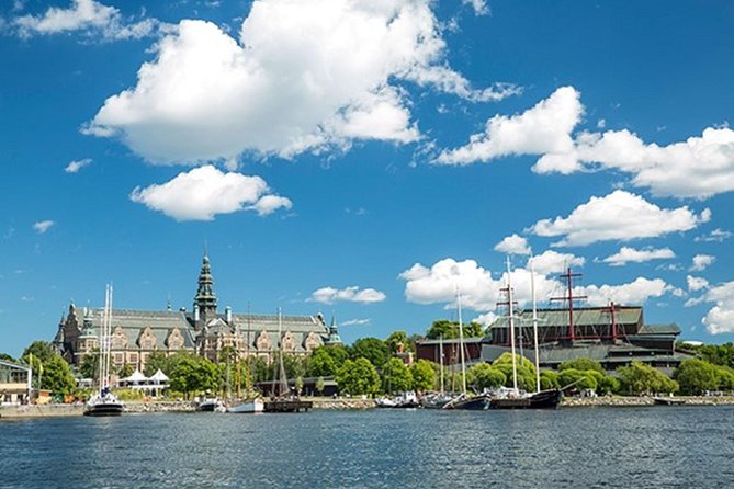 Stockholm Bridges Sightseeing Cruise - Cruise Duration and Route