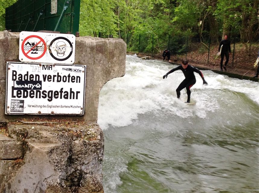 Surfing on Munich All Year Even Winter: Englischer Garten - Location and Meeting Point