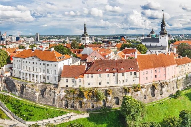 Tallinn Shore Excursion: Tallinn Sightseeing Tour by Coach and Foot - Visiting Kadriorg Park and Palace