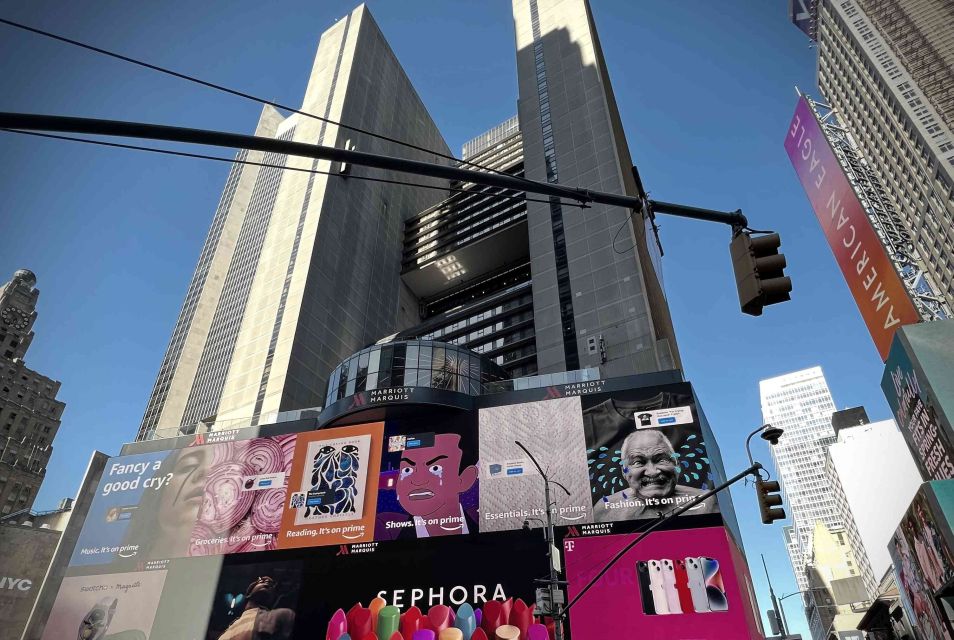 TellBetter's Broadway: A Self-Guided Audio Tour - Meeting Point