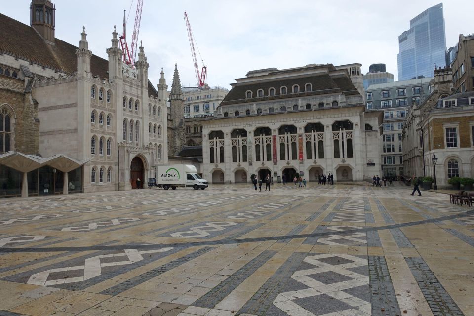 The Remains of Roman London Self-Guided Walking Audio Tour - Discovering Ancient Ruins