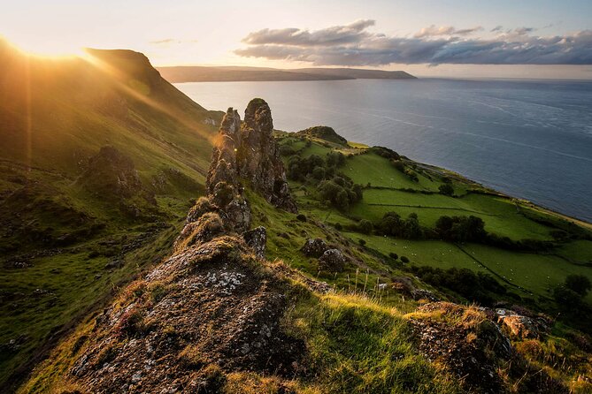 Titanic Experience and Giants Causeway Tour From Belfast - Meeting and Pickup