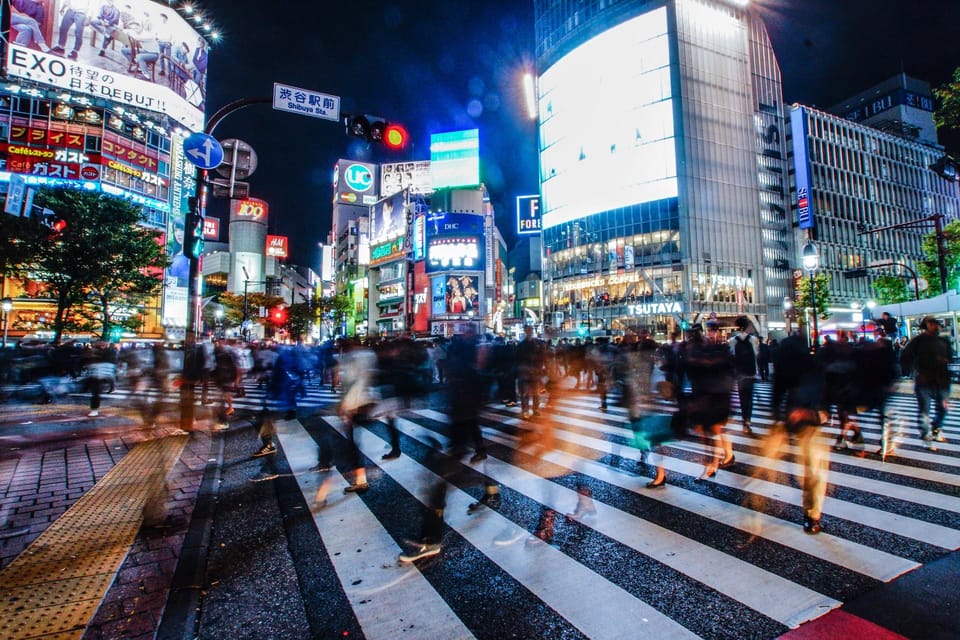 Tokyo: Shibuya Walking Tour With Crossing & Hachiko Statue - Shibuya Crossing Exploration