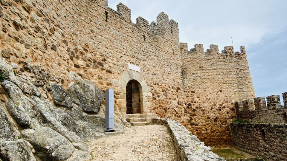 Tomar: Castle of Almourol Private Tour - Small Boat to Almourol