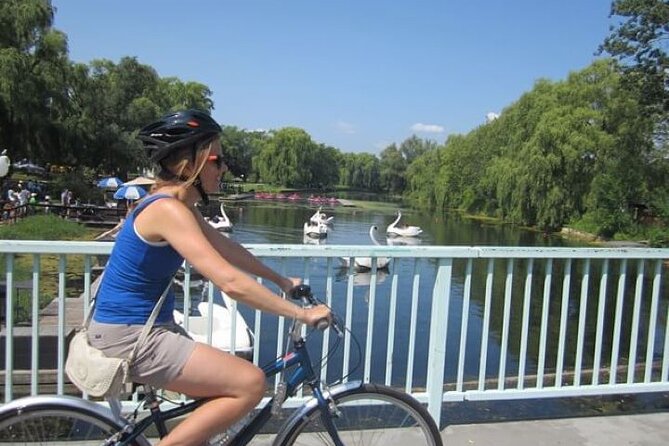 Toronto Islands Morning Bike Tour - Learning the Islands History