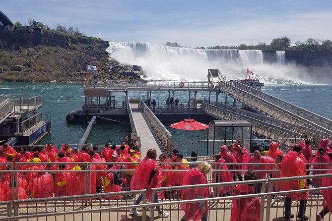 Tour to Niagara Falls With Cruise - Hornblower Boat Cruise