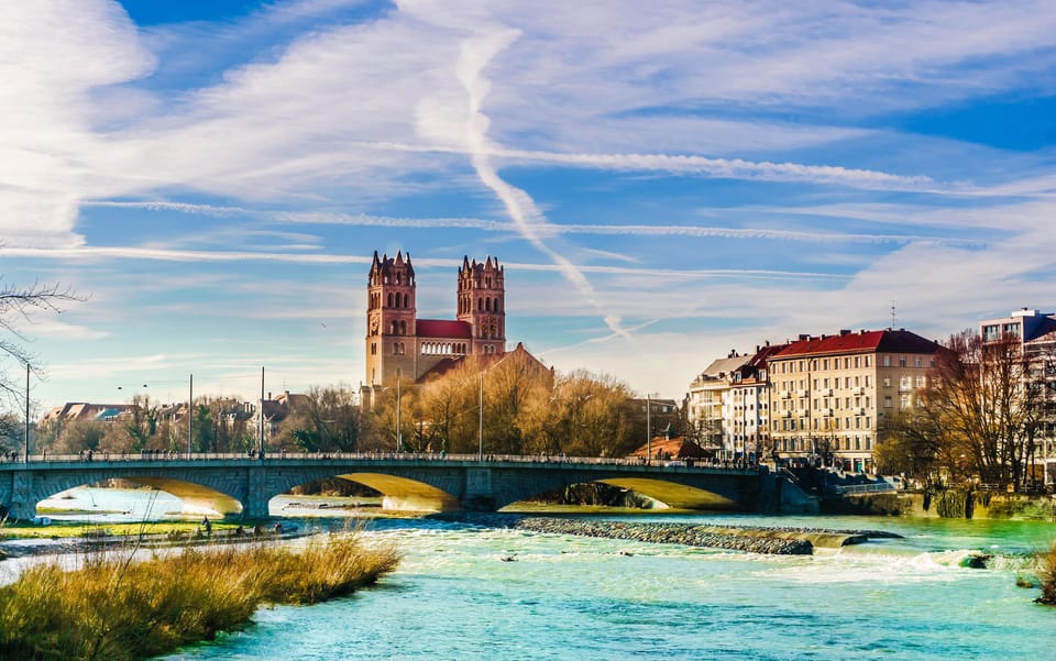 Transfer From Vienna to Munich With 2 Hours of Sightseeing - Vehicle Options and Accessibility