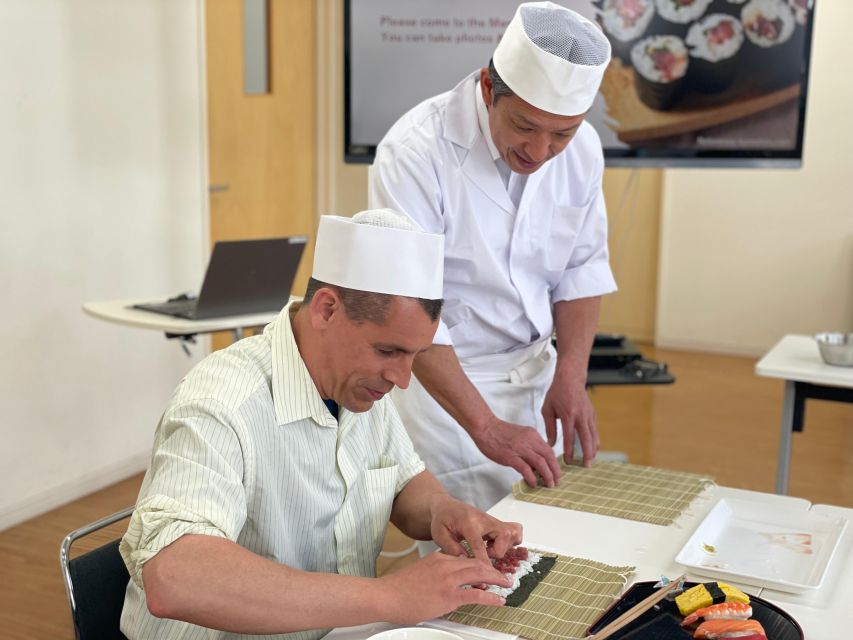 Tsukiji Fish Market : Sushi Making Class With Pro Sushi Chef - Meeting Information