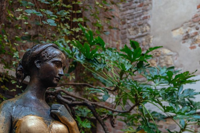 Verona Juliets House & City PRIVATE TOUR With Ticket Included - Veronas Historic Center