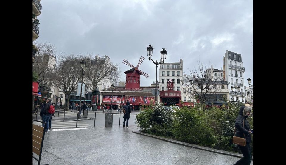 Visit Sacré-Coeur: Small-Group Walking Tour in Montmartre - Iconic Film Locations Explored