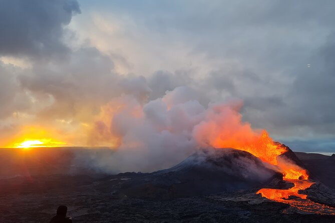 Volcano Hike With a Geologist Small-Group Tour - Personal Experience Promise