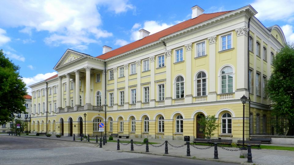 Warsaw: Private Chopin Tour With Tickets to Chopin Museum - Chopin Museum Visit