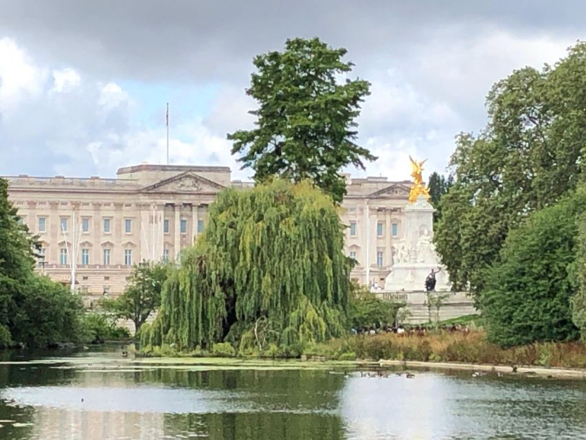 Westminster Highlights, the Royal Palaces and Guard Change - Meeting Point